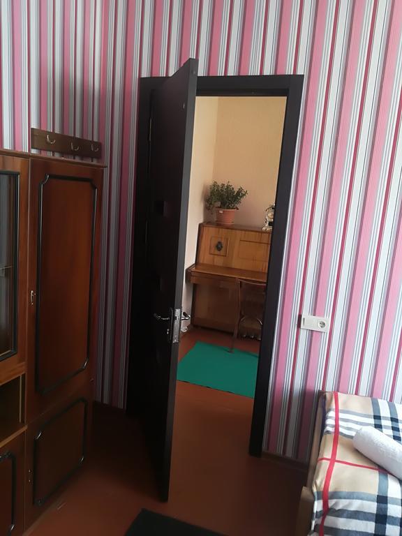 Nikoloz Guesthouse Kazbegi Bagian luar foto