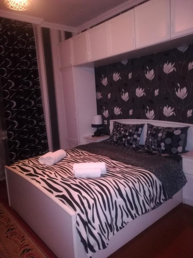 Nikoloz Guesthouse Kazbegi Bagian luar foto